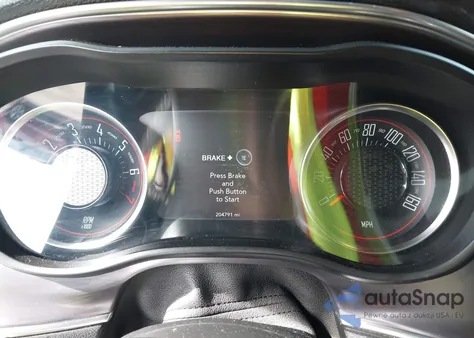 2018 Dodge Challenger Sxt z USA, uszkodzony, nr VIN 2C3CDZAG8JH116517